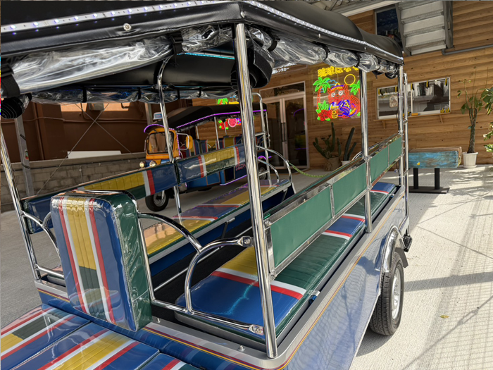 トゥクトゥク ロング　9人（8人）